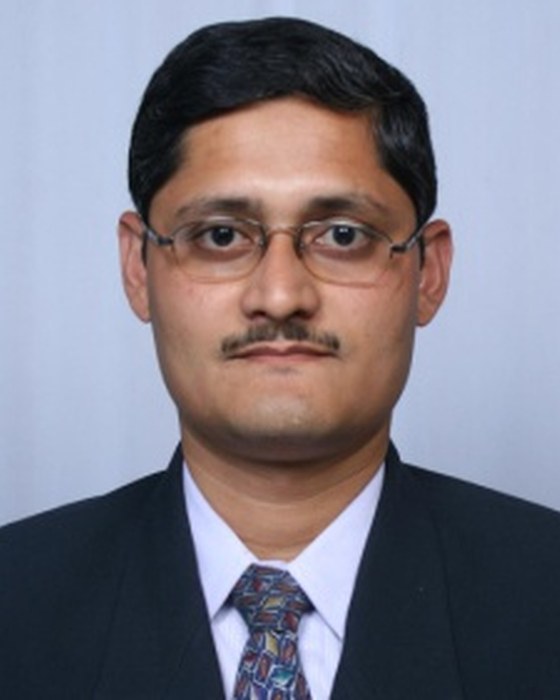 Portrait of Santosh Dogra, Business Partner at S & R Technologies